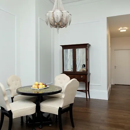 Appartement Bright Luxury 2bdr In Old Town